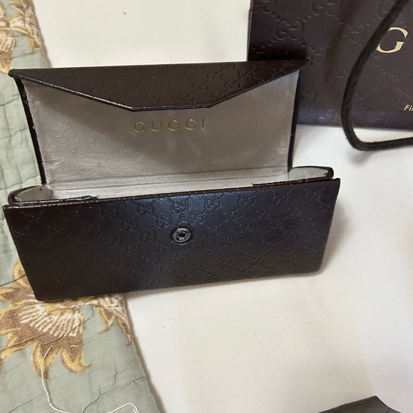 Gucci Elegant Dark Brown Sunglasses - Picture 8 of 9